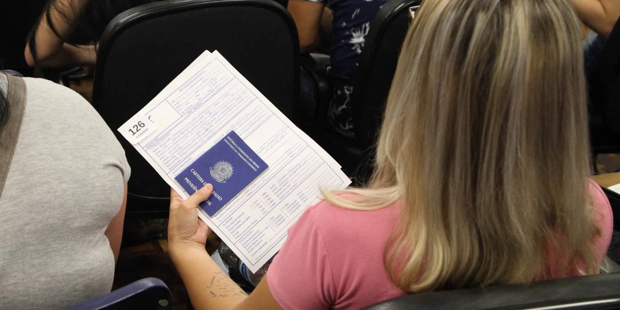 Agências do Trabalhador têm 15,1 mil vagas abertas em todas as regiões do Paraná