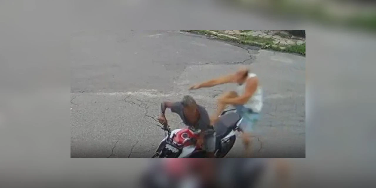 Vídeo: Homem reage a assalto com voadora e criminosos acabam presos