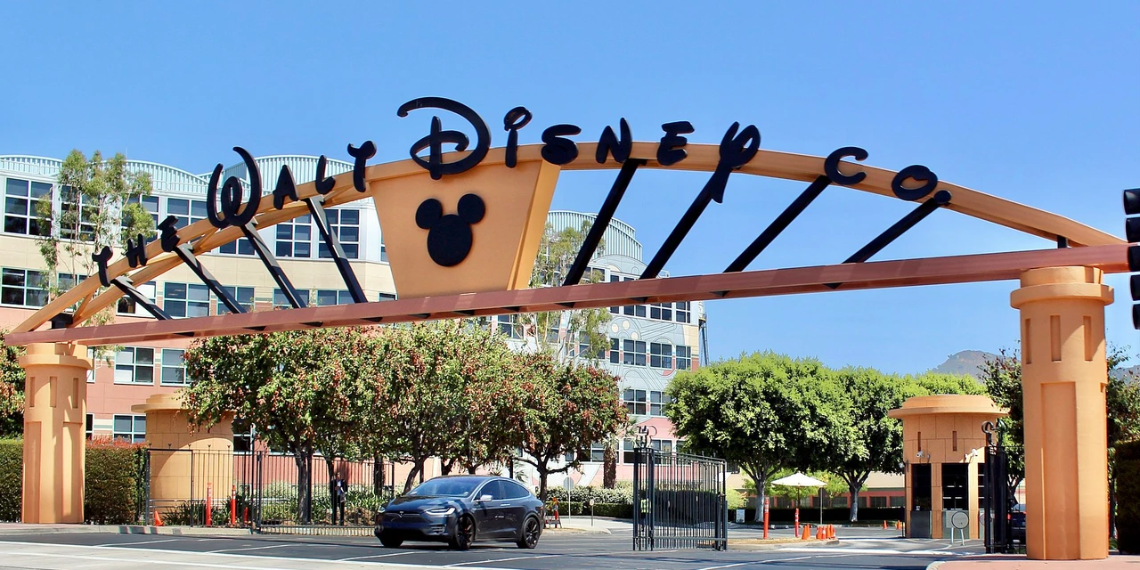 Coluna Direito no Palco: ‘Batalha nos Tribunais: Disney vs. Rearden’, por Gustavo Fortunato