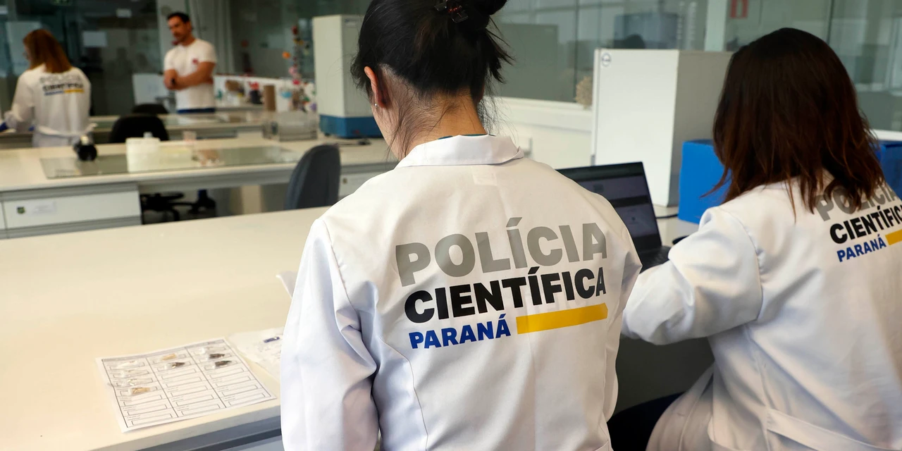 Polícia Científica do Paraná abre concurso público com 30 vagas; salários podem chegar a R$ 21 mil