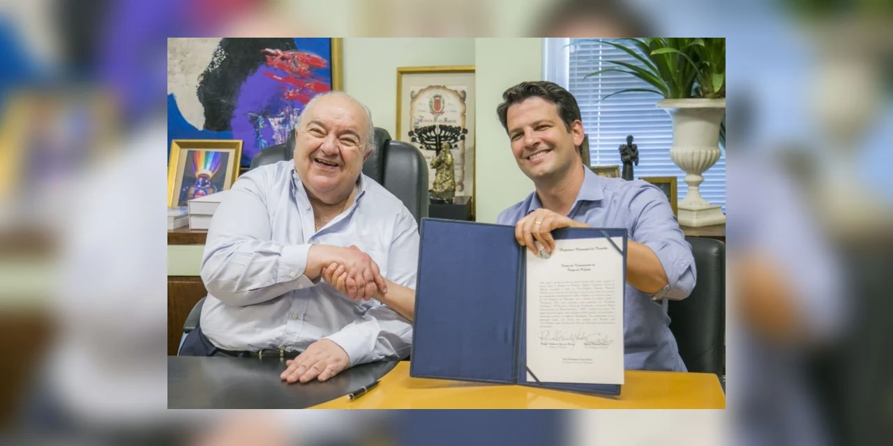 Eduardo Pimentel assume interinamente a Prefeitura de Curitiba