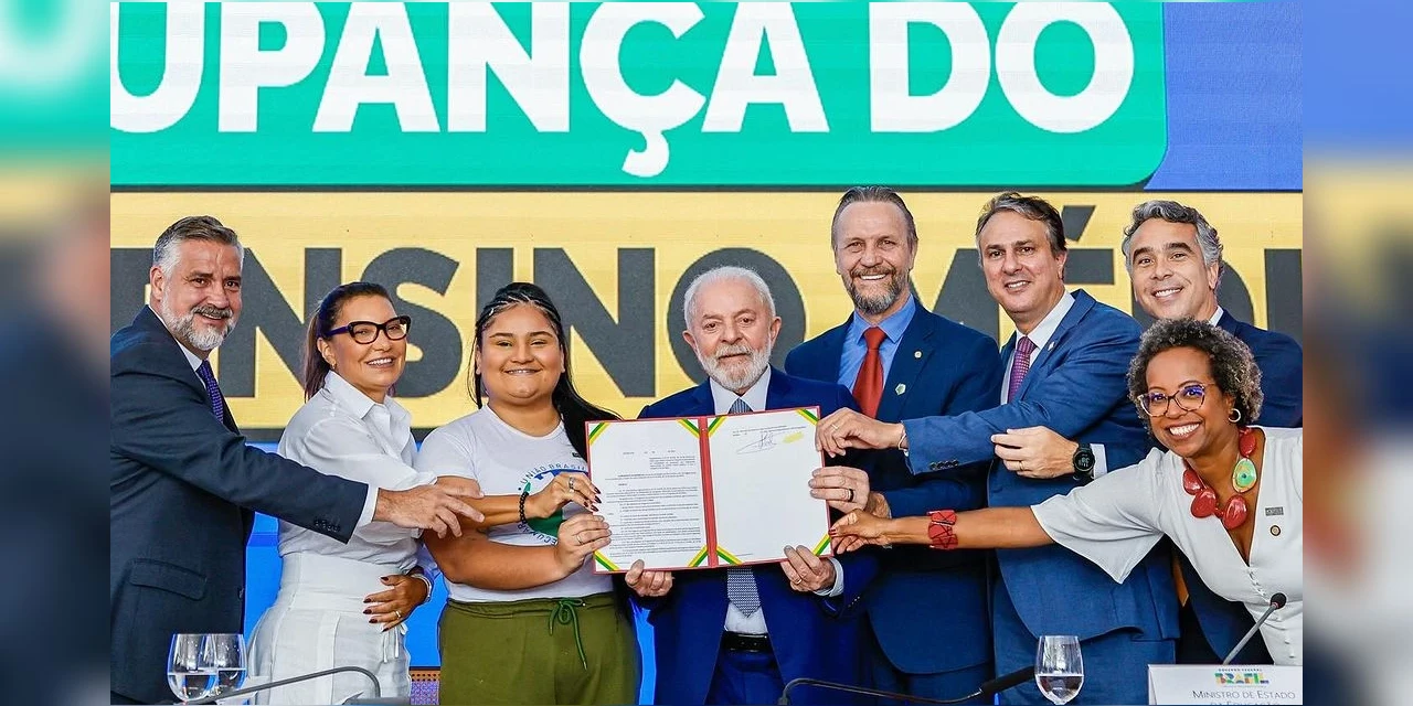 Deputado Pedro Uczai destaca benefícios do programa Pé-de-Meia