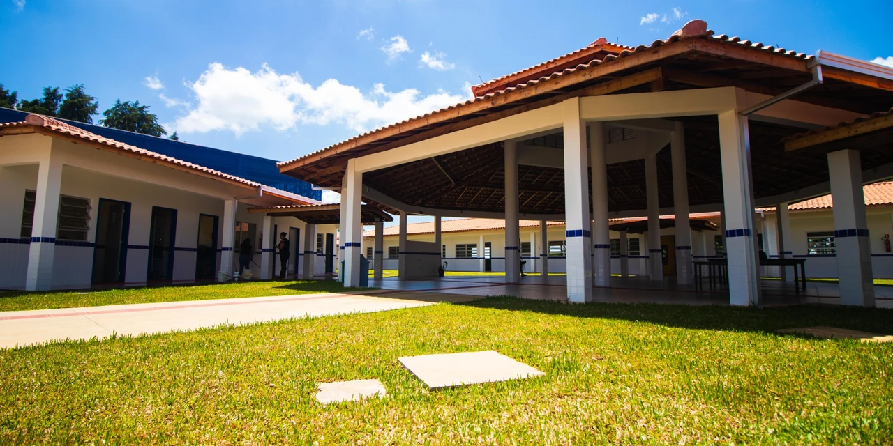 Ano letivo começa na nova escola em distrito de Tibagi