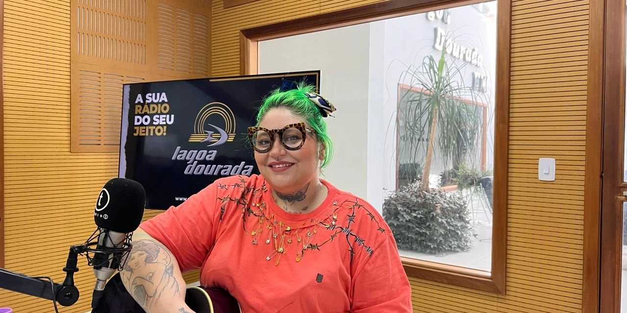 Isabela Huk comenta sobre como começou a cantar e suas principais referências
