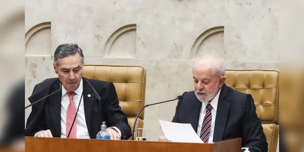 No STF, Lula defende regulação das redes sociais no país