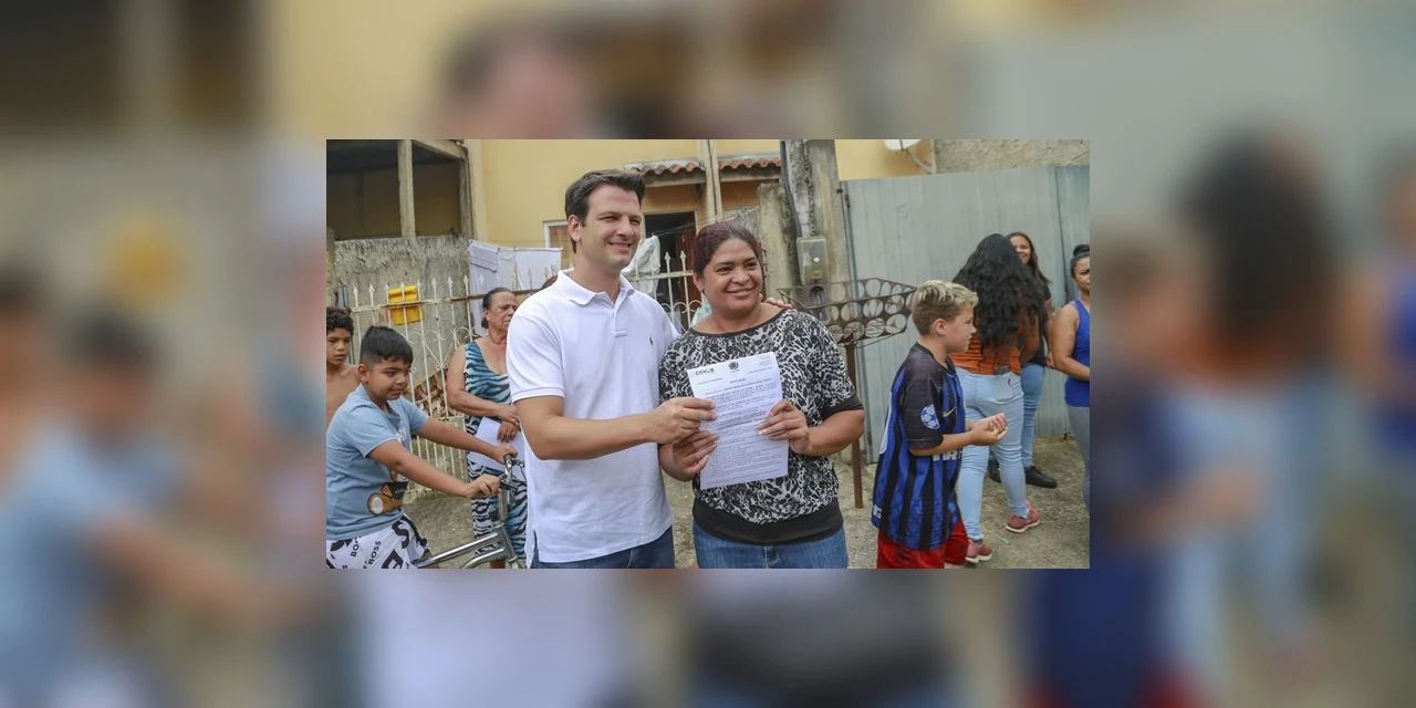 Eduardo Pimentel anuncia títulos de propriedade no Moradias Profetas