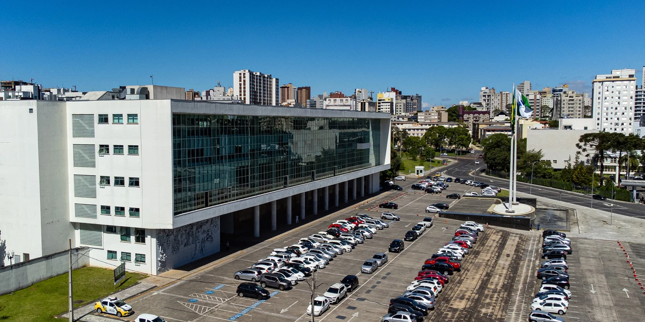Inscrições para concurso público do Governo do Paraná iniciam nesta segunda-feira (05)