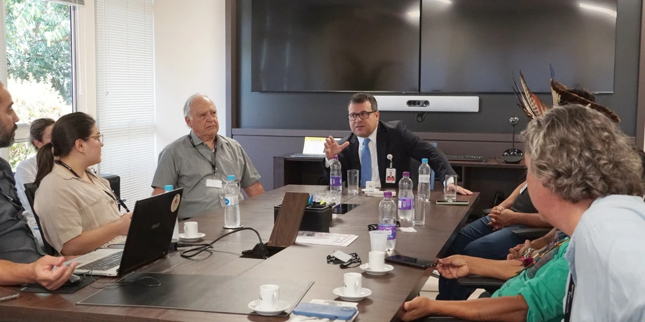 Reunião histórica: Itaipu recebe pela primeira vez comunidades indígenas