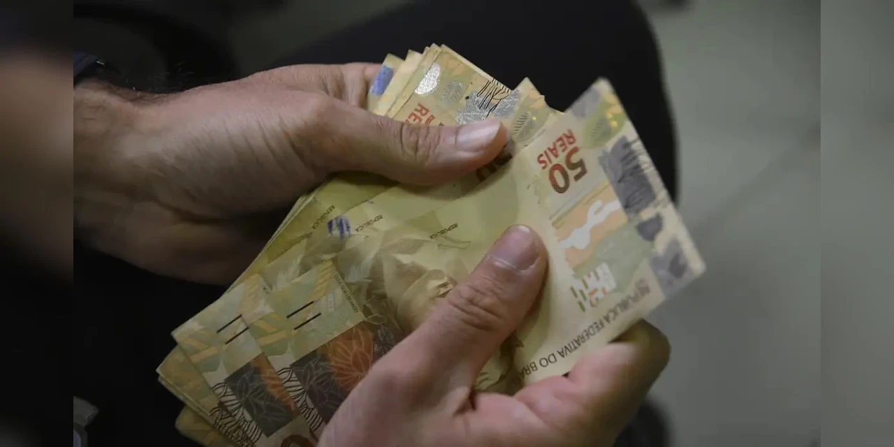 Brasileiros ainda não sacaram R$ 7,59 bilhões de valores a receber