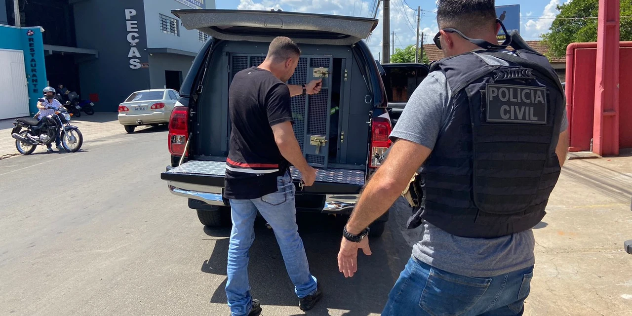 Polícia Civil prende homem que fotografou e divulgou cenas de pornografia através de câmera escondida em Castro