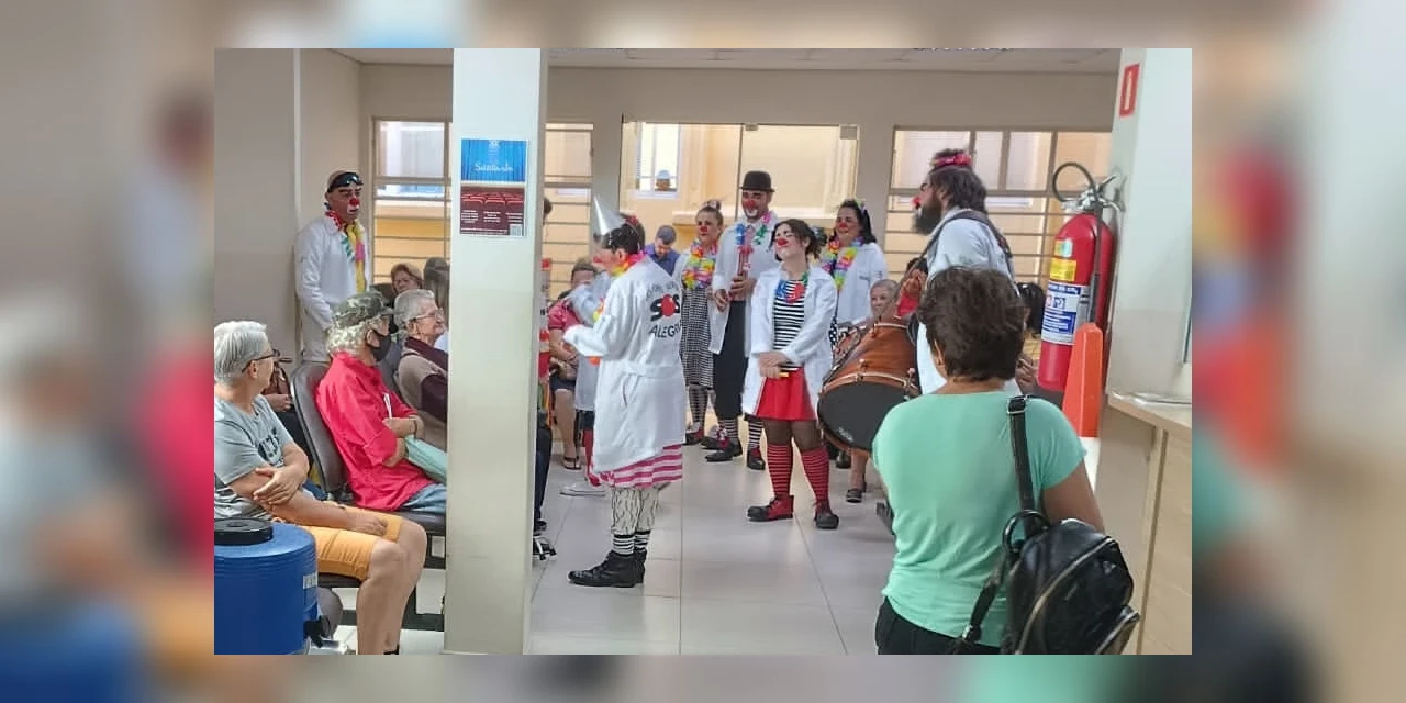 Doutores Palhaços realizam visitas em clima de Carnaval nos hospitais de PG