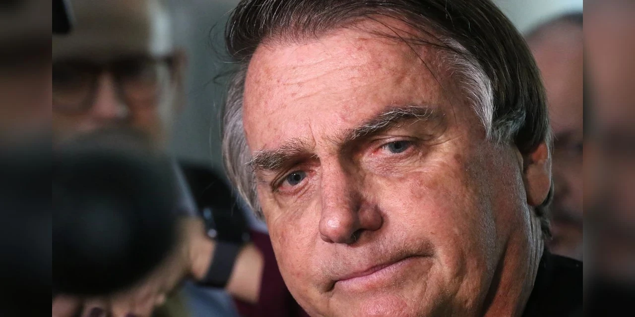 TSE multa Bolsonaro em R$ 15 mil por notícias falsas contra Lula