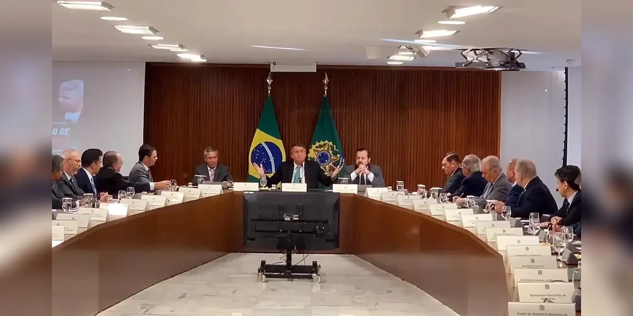 STF divulga íntegra de vídeo de reunião em que Bolsonaro discute golpe de Estado