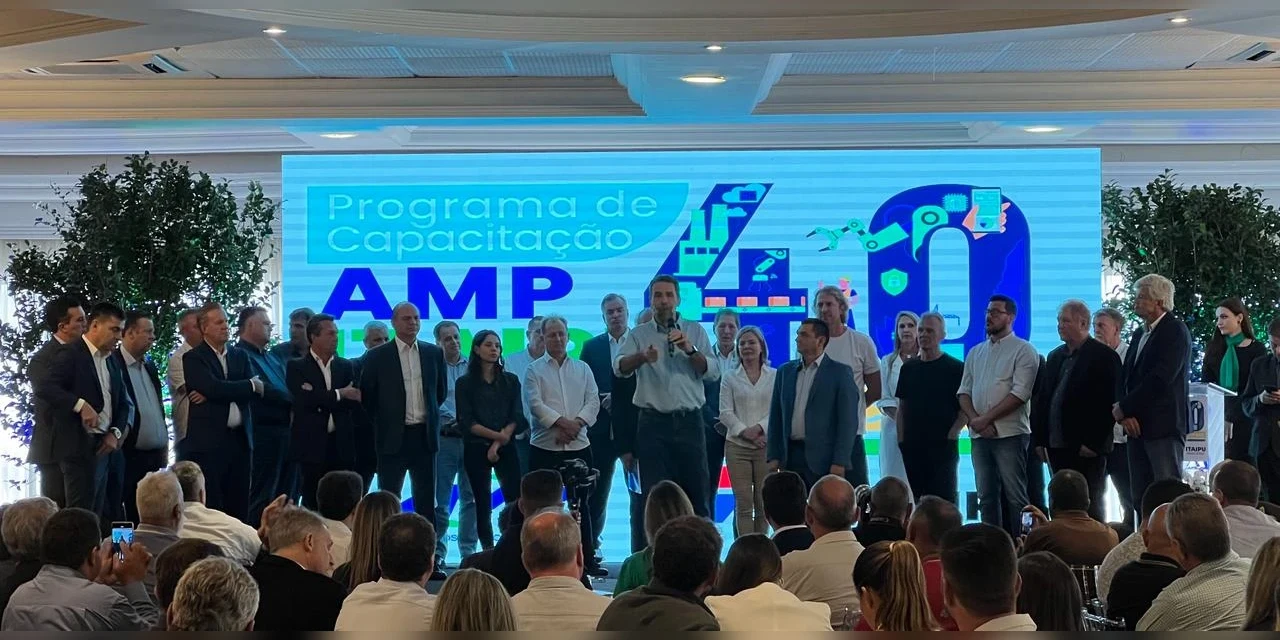 Gleisi Hoffmann e Enio Verri destacam importância do Programa de Capacitação AMP 4.0