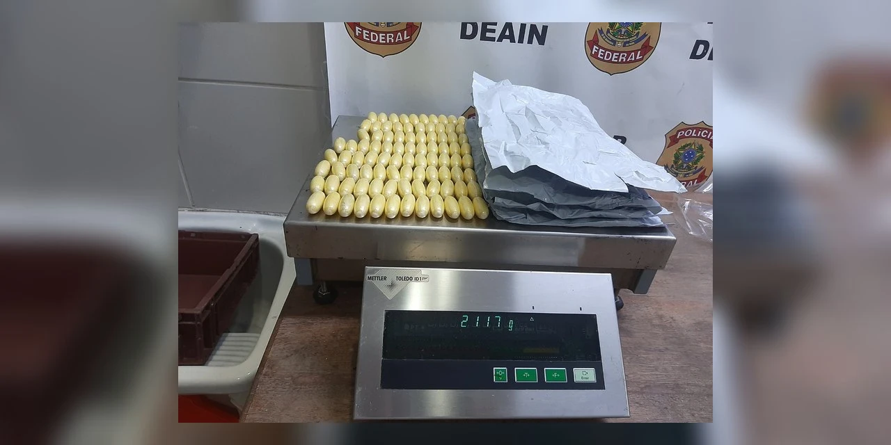 PF prende passageiro com droga oculta em peça de roupa íntima