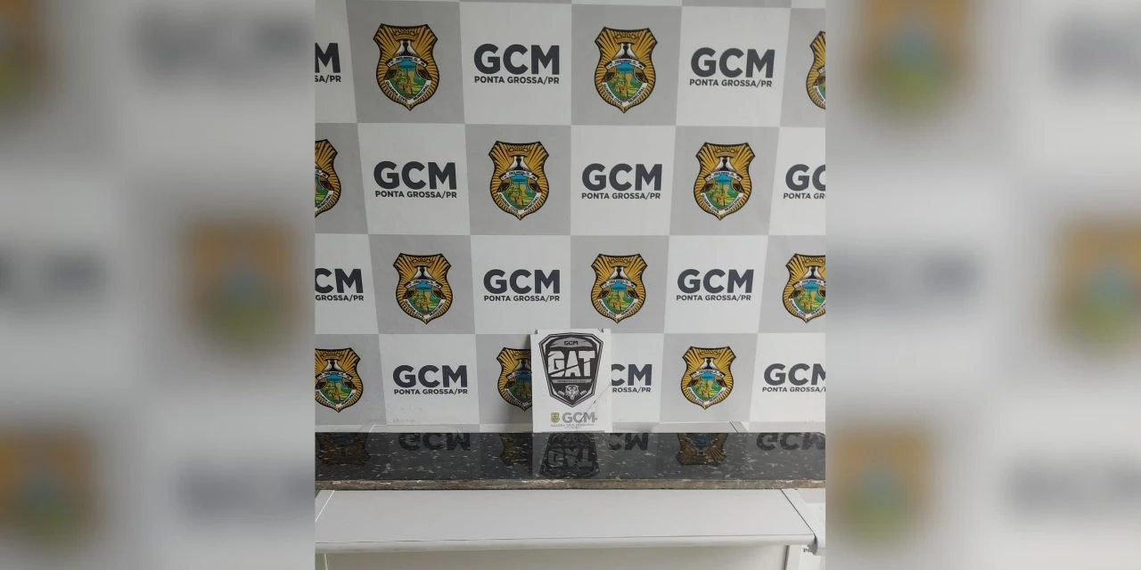 Homem danifica túmulos e furta placa de mármore do Cemitério São José