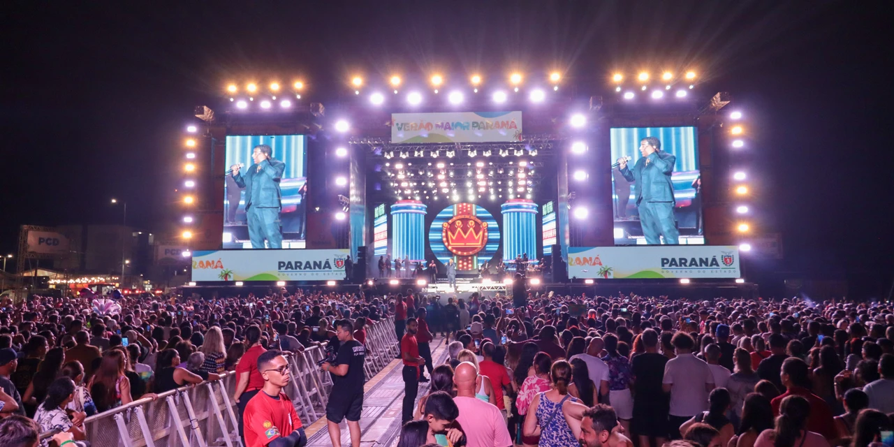 Raça Negra e Amado Batista emocionam mais de 100 mil fãs em shows no Litoral