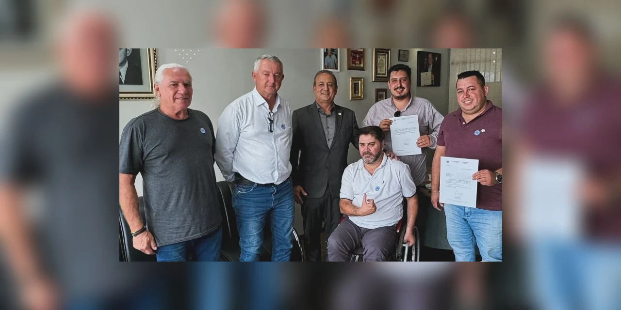 Deputado Moacyr Fadel anuncia liberação de recursos para aquisição de veículos em Reserva
