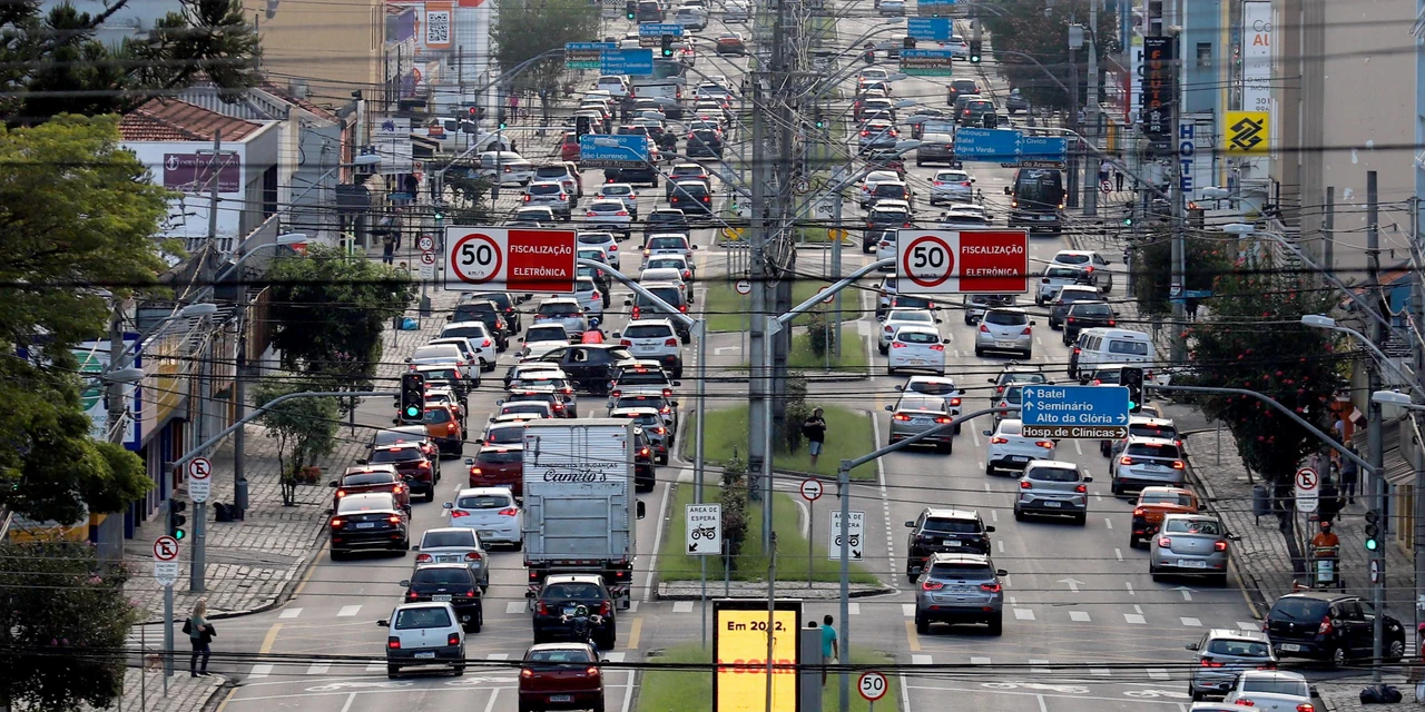 Prazo para pagar 2ª parcela do IPVA de veículos com finais de placa 5 e 6 vence nesta quarta