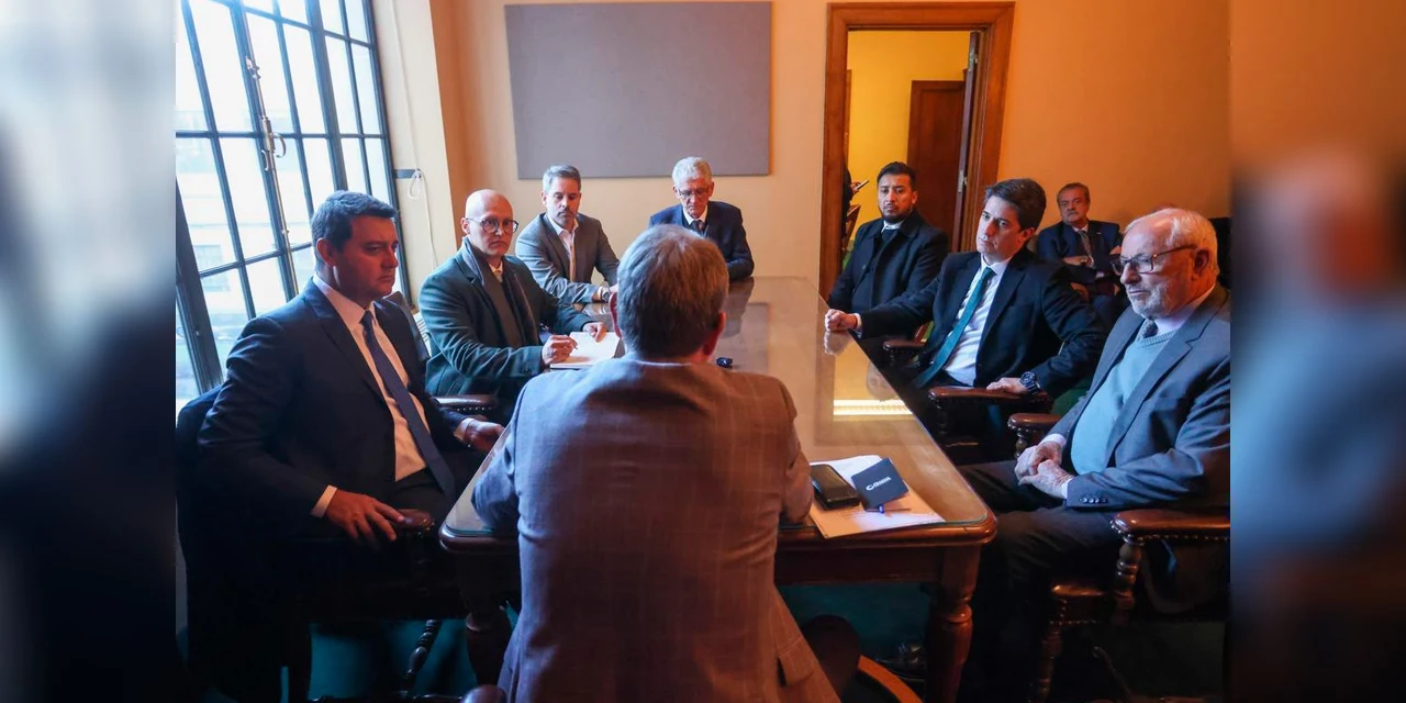 Paraná conhece experiência do Nebraska para desburocratizar acesso à irrigação no campo