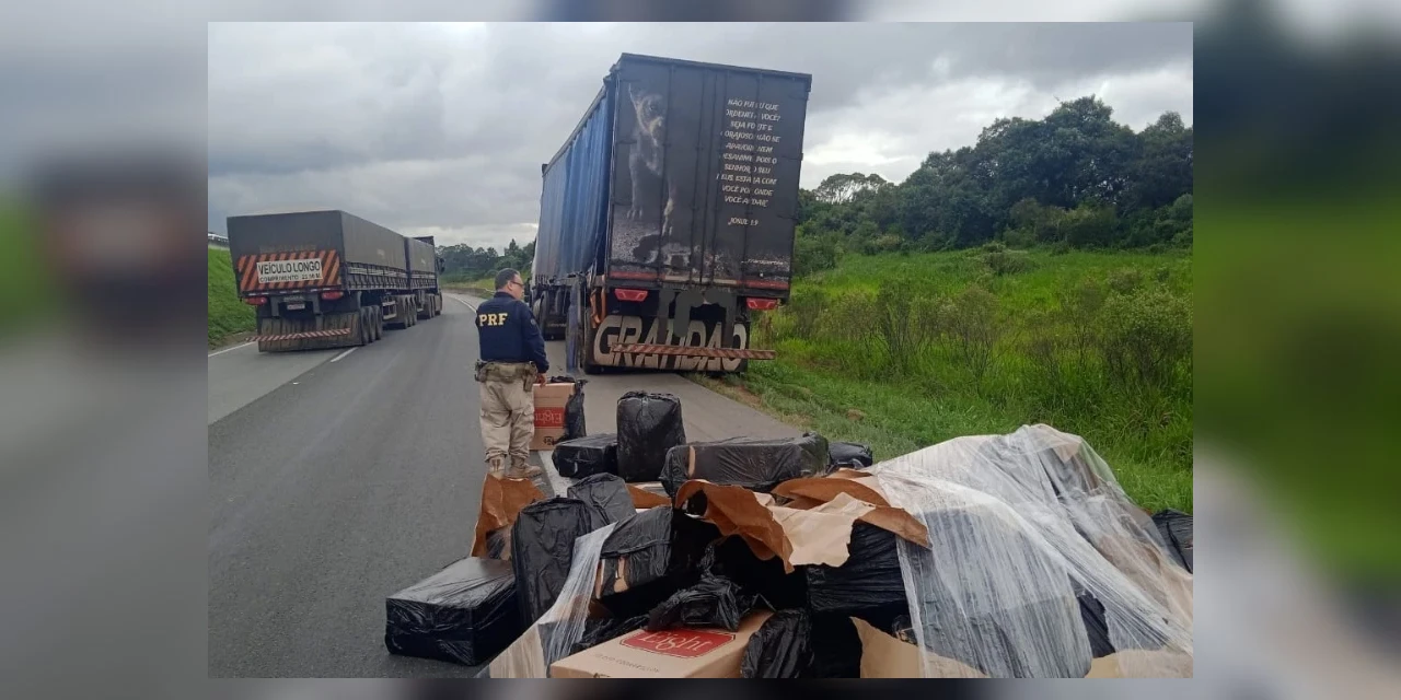 PRF apreende carreta carregada com 400 mil maços de cigarros contrabandeados na BR-277