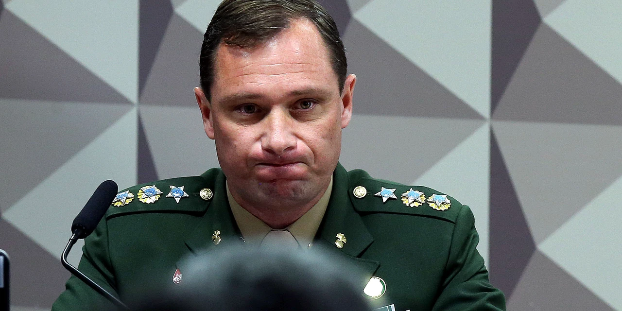 "Vou levar McDonald's para você na cadeia", ironizou coronel a Mauro Cid