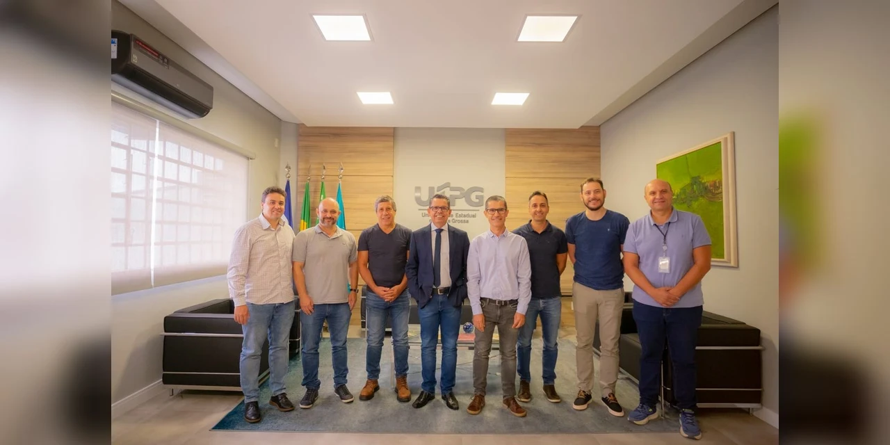 UEPG renova convênio com Operário Ferroviário