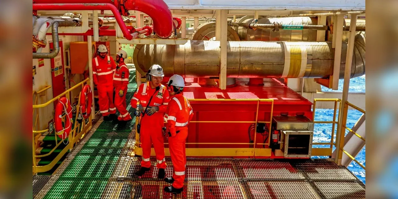 Chinesa CNOOC arrematou 500 mil barris de petróleo do pré-sal