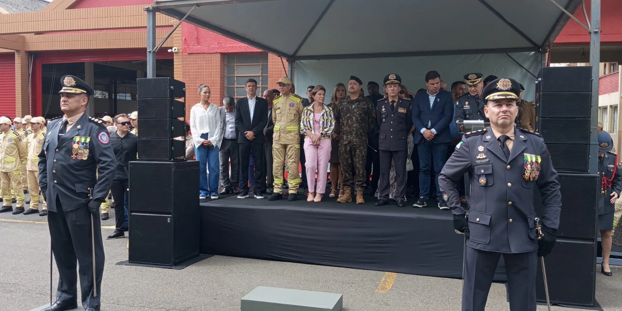 Fotos: 2º GB realiza cerimônia de passagem de comando