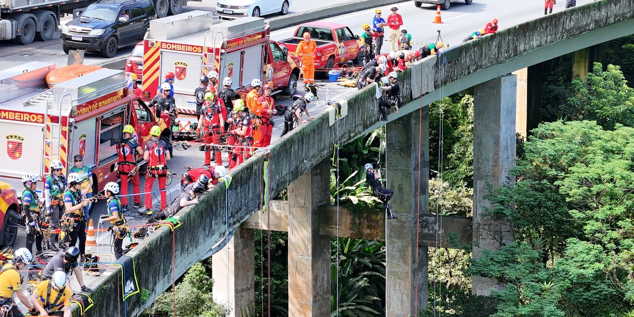 Bombeiros do Paraná têm melhor colocação entre sul-americanos em competição de salvamento