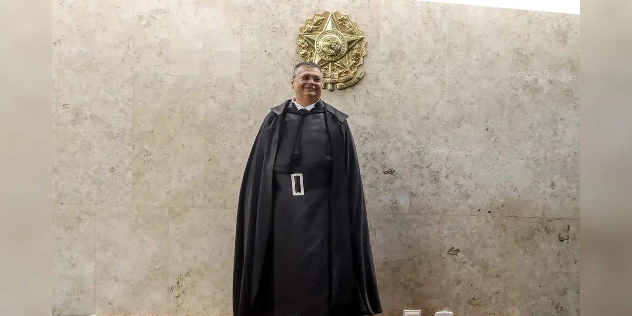 Primeiro voto de Dino no STF é sobre repercussão geral na uberização