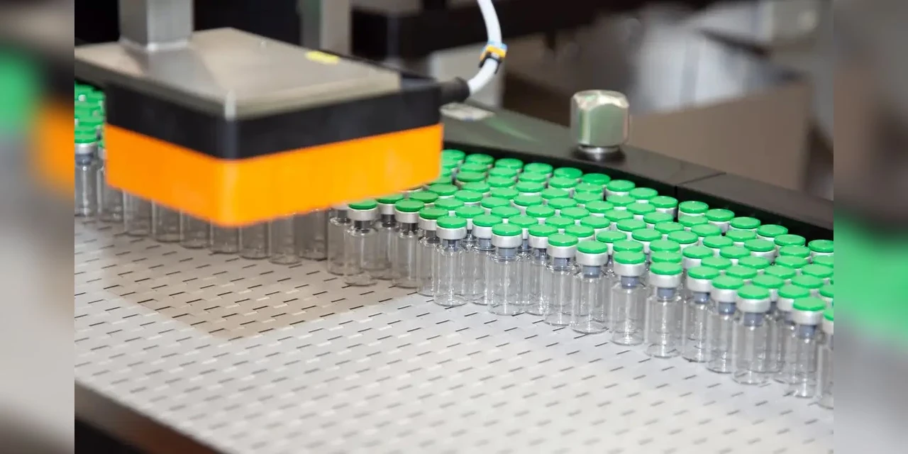 Dengue: fabricante firma parceria para ampliar produção da vacina