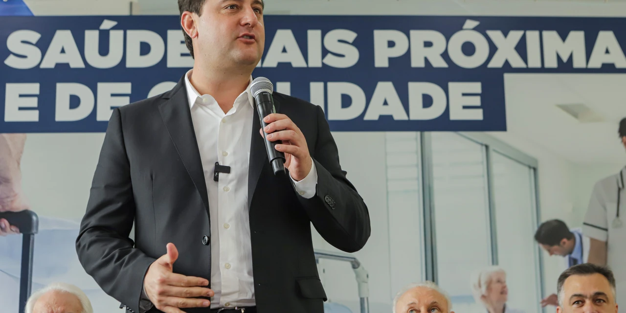 Paraná Pesquisas aponta que aprovação de Ratinho Junior em Curitiba é de 74,8%