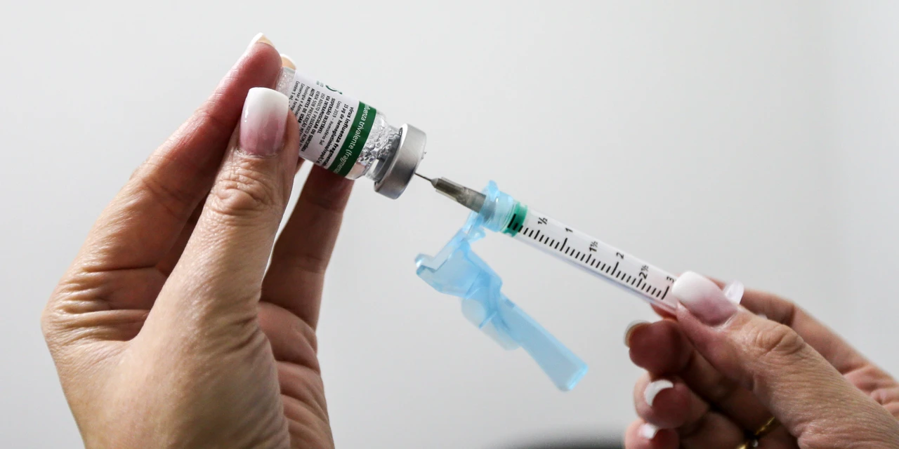 Campanha de vacinação contra a gripe começa nesta segunda para 4,5 milhões de pessoas