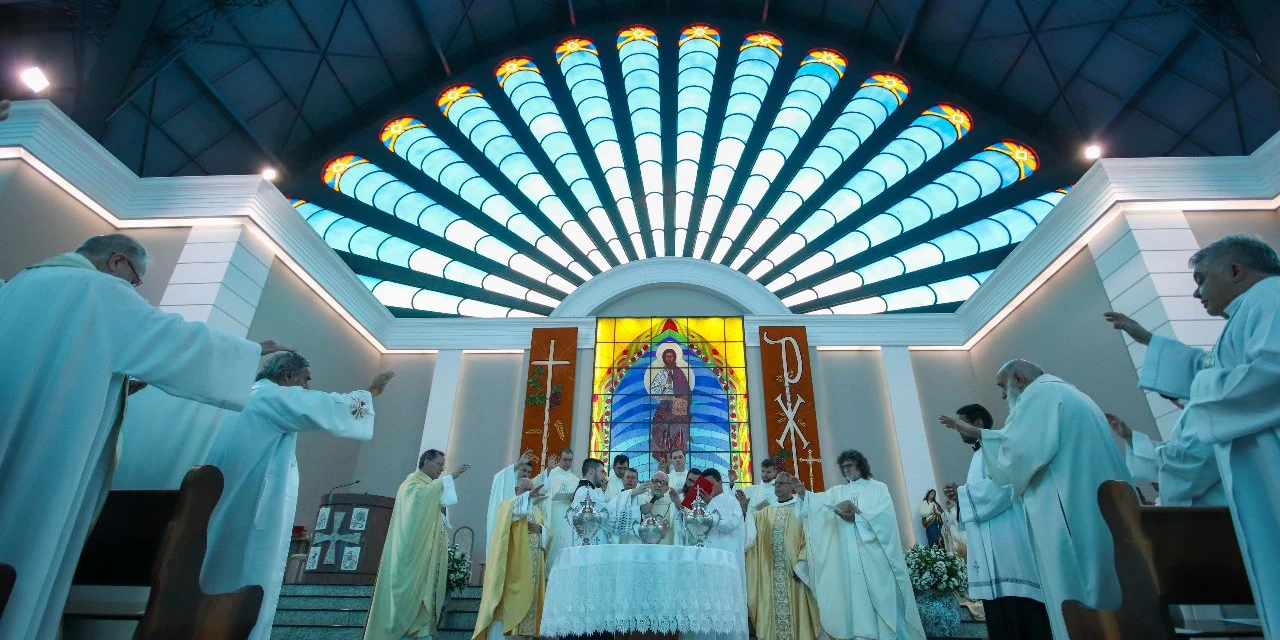 Encenações e palestras remetem o cristão à reflexão sobre o calvário de Jesus