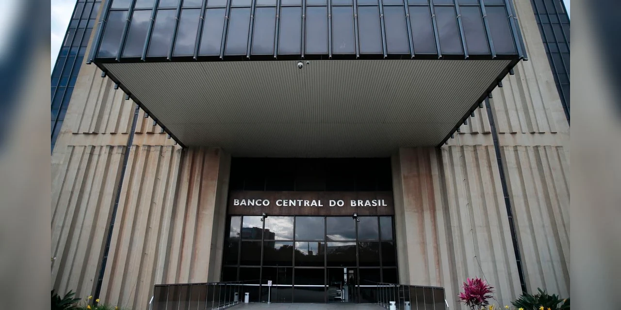 Banco Central revisa previsão de crescimento da economia para 1,9%