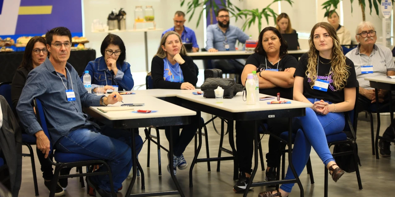 Agentes de crédito participam de capacitação para expandir atendimento no Sul e Sudoeste do PR