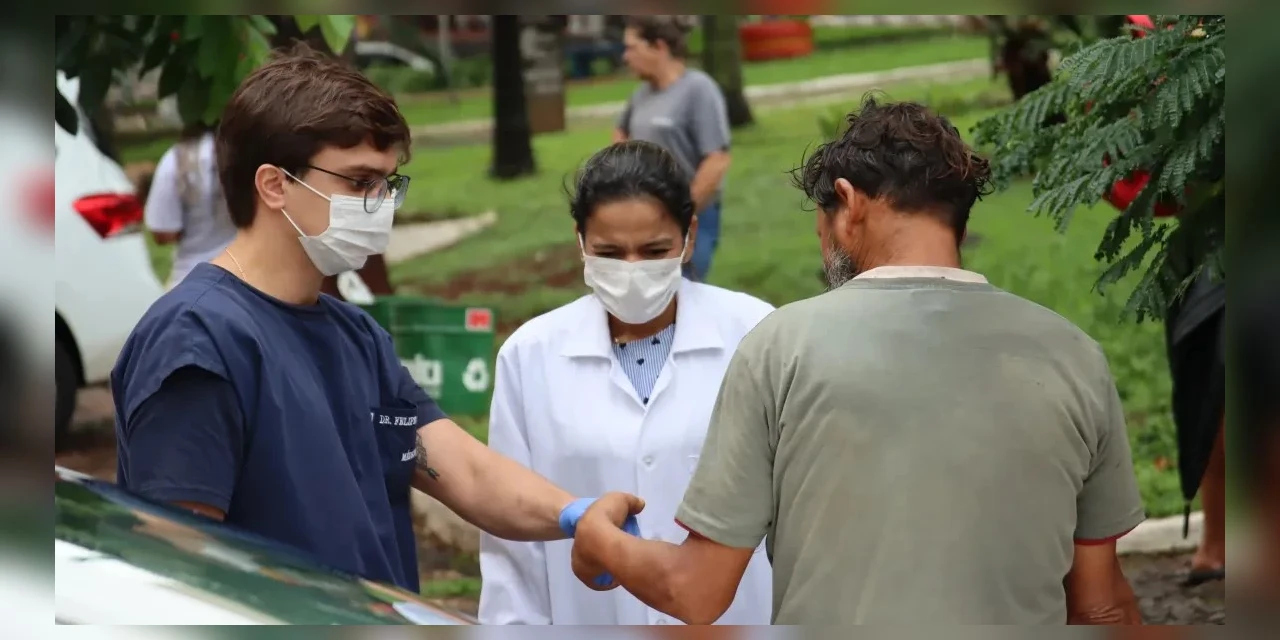 Ação integrada de abordagem da Prefeitura retira 52 pessoas das ruas de Londrina