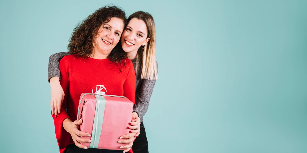 Dia das Mães: 26% dos filhos pretende presentear com perfumes e cosméticos no PR