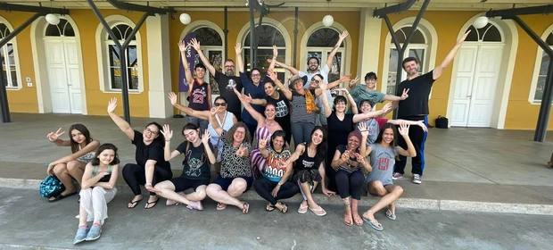 Santa Casa de Ponta Grossa oferece aulas de teatro para pacientes, familiares e colaboradores