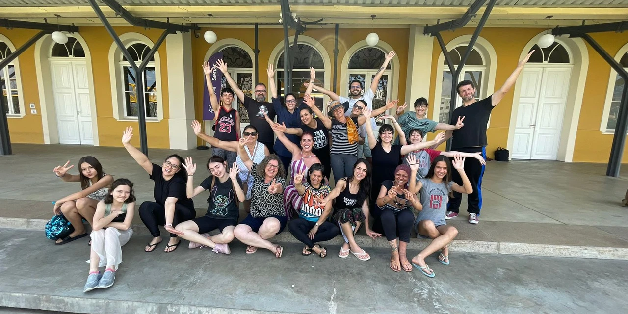 Santa Casa de Ponta Grossa oferece aulas de teatro para pacientes, familiares e colaboradores