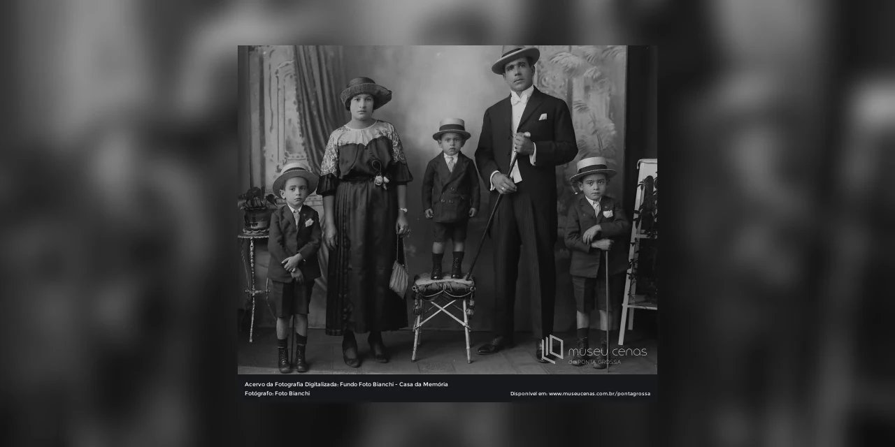 Registros históricos de fotos em estúdio conclui série de exposições do acervo Bianchi