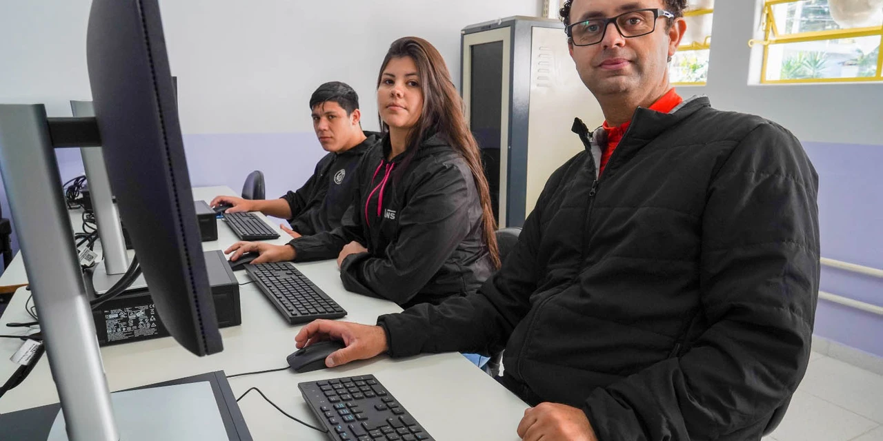 Estado e Senac ofertam vagas em cursos gratuitos para alunos da EJA em PG