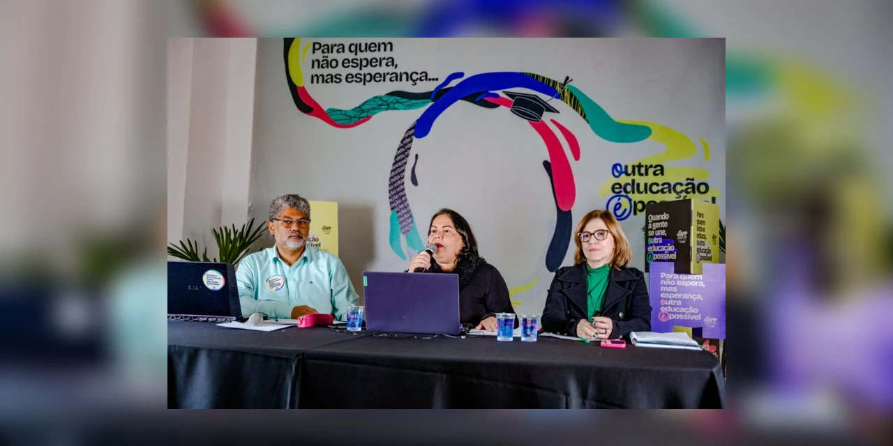 Professores da rede estadual do Paraná definem data para início de greve