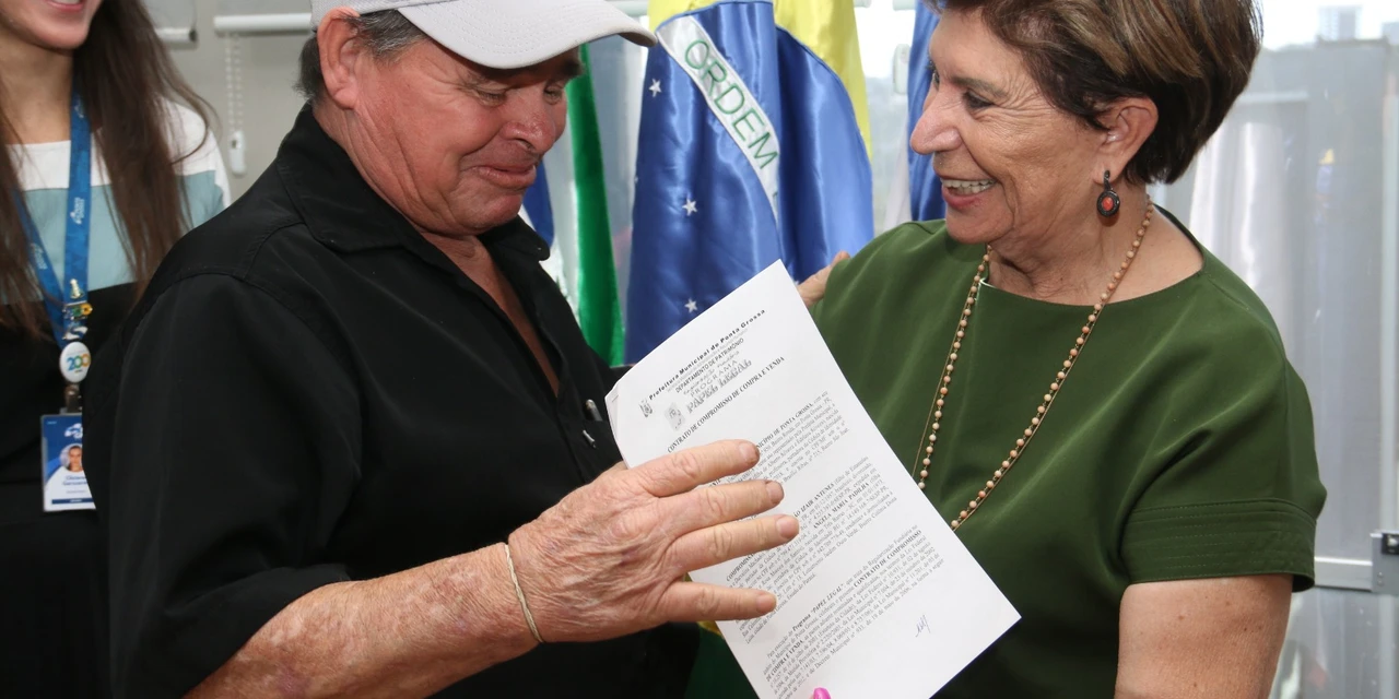Famílias são contempladas pelo Programa Papel Legal em Ponta Grossa