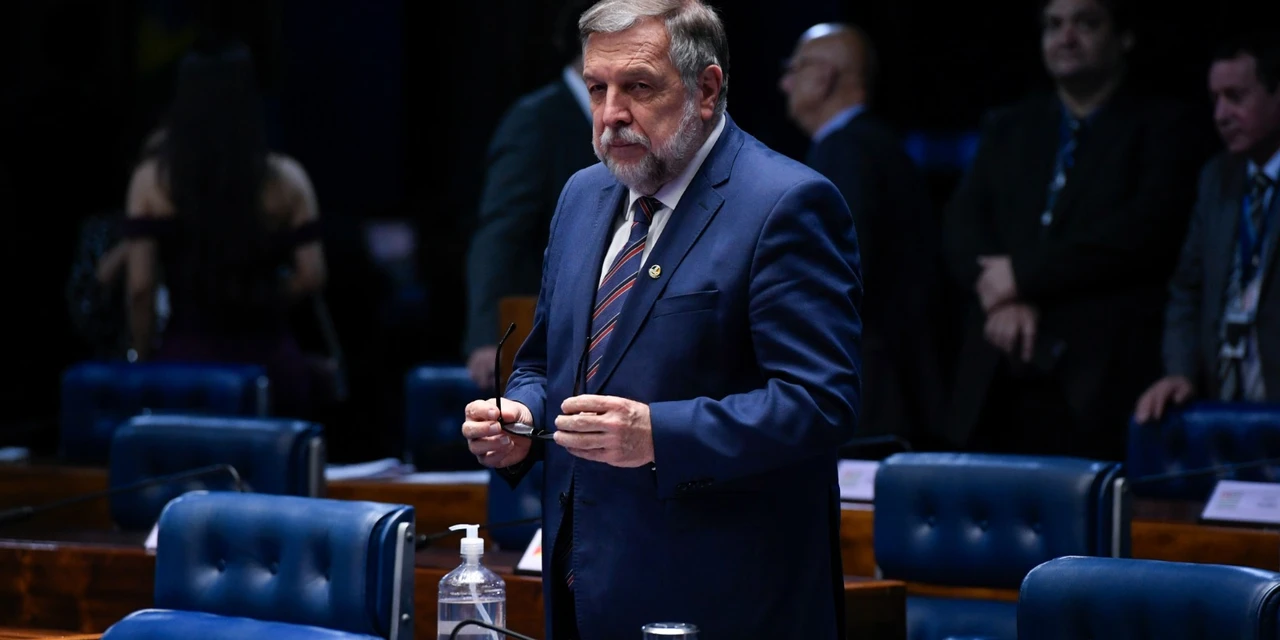 Flávio Arns propõe fim do cancelamento unilateral de planos de saúde coletivos