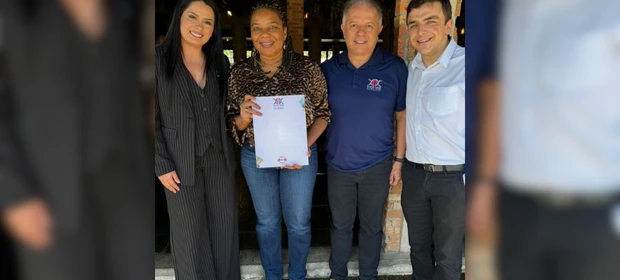 Santa Casa de Ponta Grossa realiza entrega simbólica de projeto cultural à Ministra Margareth Menezes