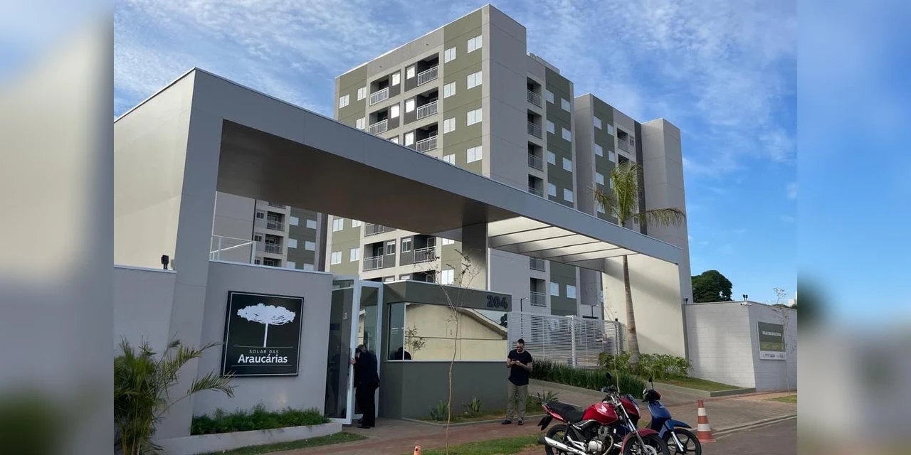 Com apoio do Estado, 320 apartamentos são entregues a famílias de Maringá