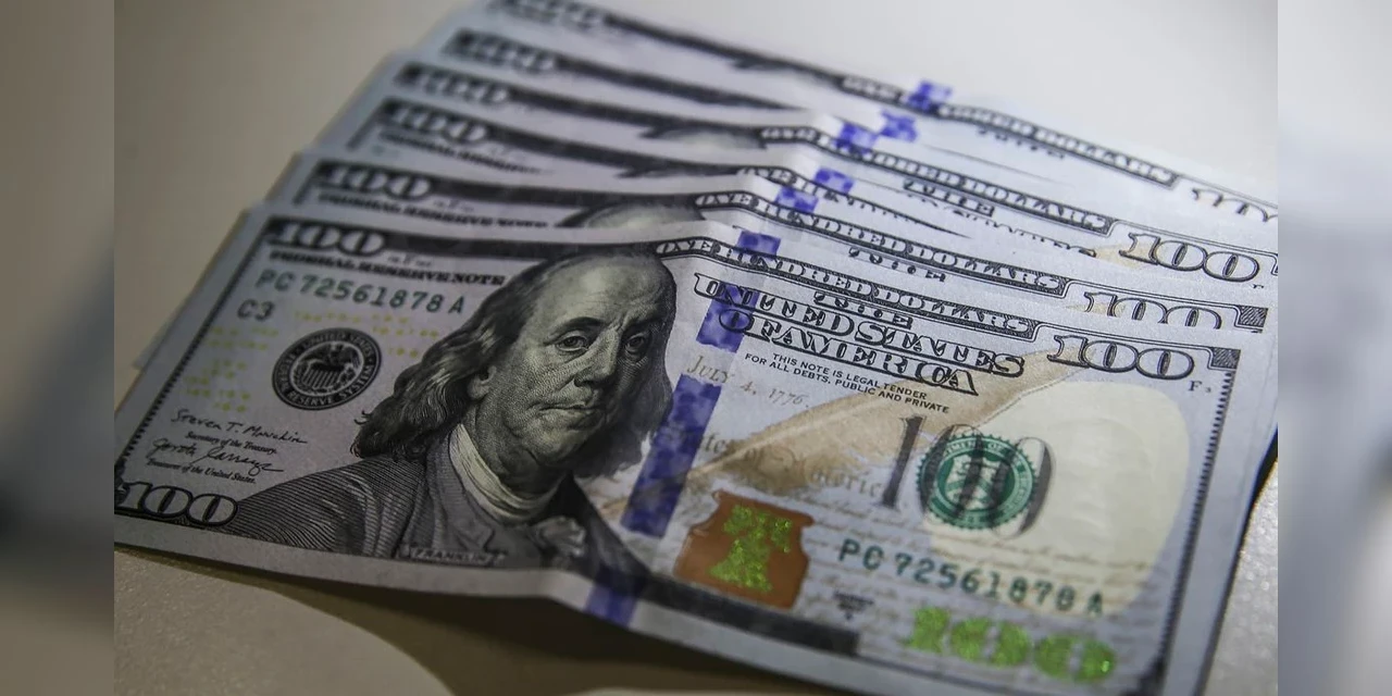 Dólar fecha abaixo de R$ 5,40 pela primeira vez em dez dias