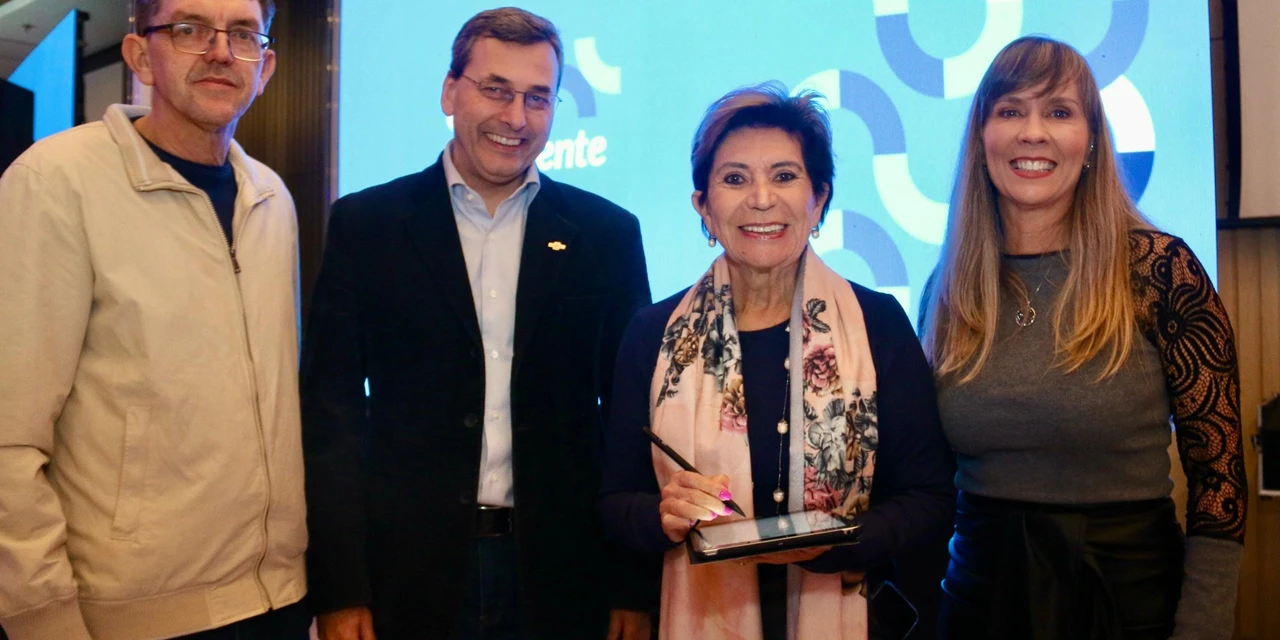 Prefeitura de Ponta Grossa lança 'Programa Cidade Inteligente' e segunda fase do 'Governo Sem Papel'